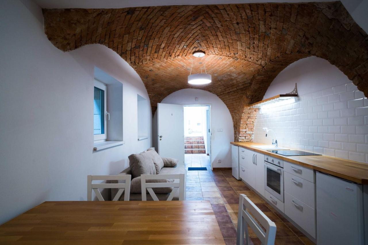 Apartmany Habanska, Cely Dum Pouzdrany Exterior photo